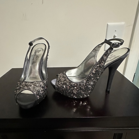 The Touch of Nina Gray/Silver/Sequins Open Toe w/buckle closure - Picture 3 of 6